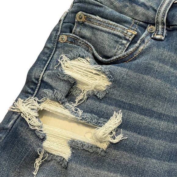 American Eagle Curvy Hi-Rise Shortie Distressed Shorts - Picture 6 of 14